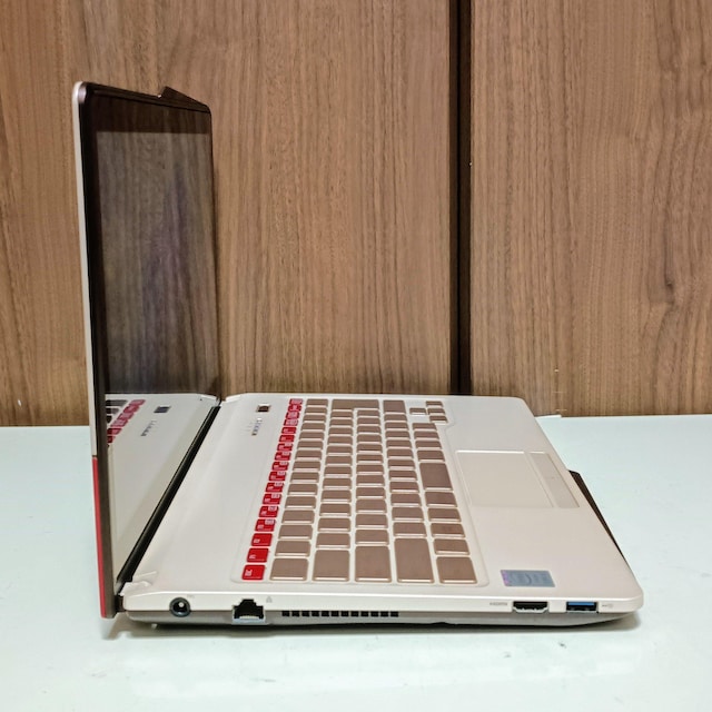 FUJITSU LIFEBOOK Corei5 8GB SSD512GB ^b`pl DVD WebJ Office  PC{/Ӌ@ 