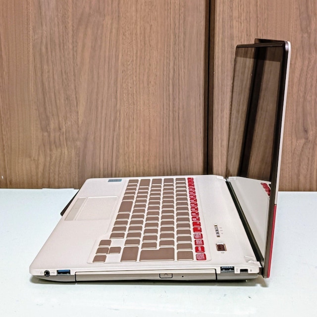 FUJITSU LIFEBOOK Corei5 8GB SSD512GB ^b`pl DVD WebJ Office  PC{/Ӌ@ 