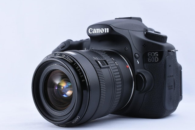 ɔi Canon EOS 60D YZbg Canon ZOOM LENS EF 28-70mm  Ɠd/AV 