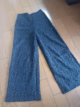 ZARA WOMAN[XChpcfGlCr[iUE[}Y큚IXXz300~B