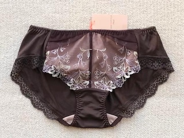Triumph AMOSTYLE V[c MTCY qbvnO uE