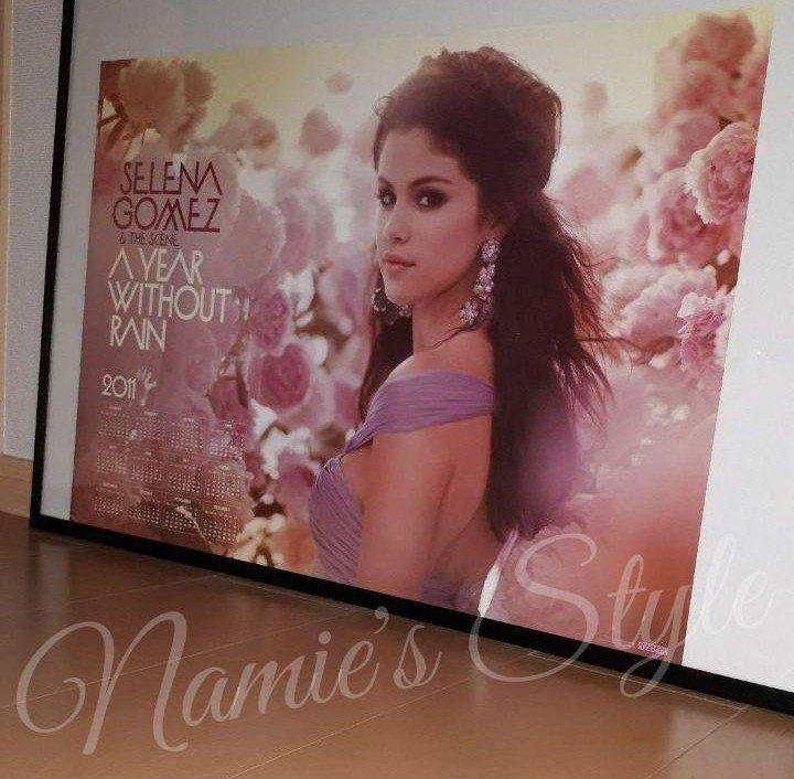 SELENA GOMEZ セレーナゴメス 2011 カレンダーポスター