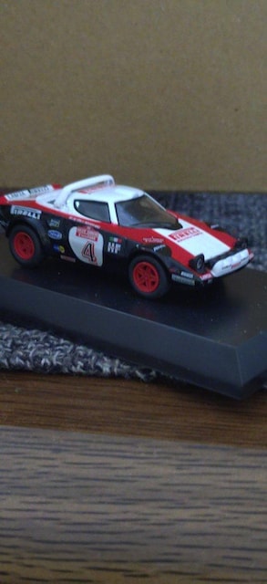~jJ[@`XggXHF 1/64  zr[ 