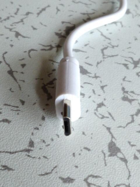 micro[qΉUSB[dP[u