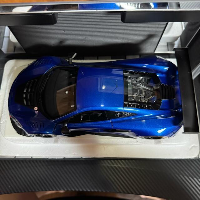 Wi I[gA[g 1/18 }N[ 650S GT3  zr[ 