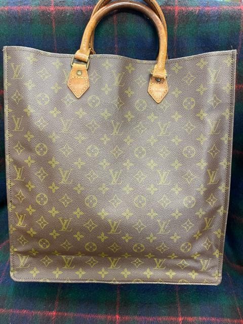 CBg  mO  g[gobN@uE VUITTON g[gobO   uh 