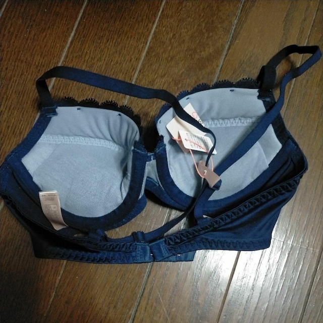 gv@AX^C@C[uW[@aUT/CUT@Vi@  t@bV 