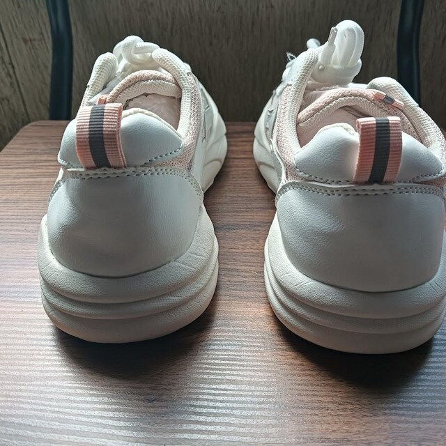 Vi 22cm fB[X Xj[J[ zCg V[Y C  킢  t@bV 