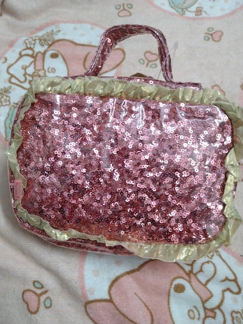 LIZ LISAVu|[`  uh 