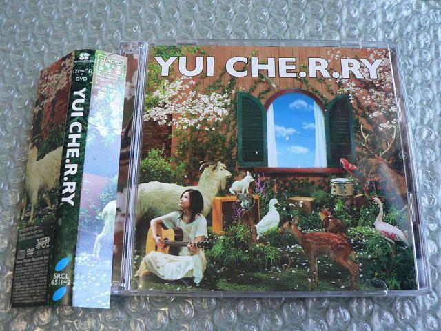 YUI『CHE.R.RY』初回生産限定盤【CD+DVD】ステッカー付き