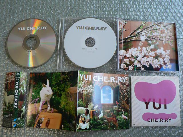 YUI『CHE.R.RY』初回生産限定盤【CD+DVD】ステッカー付き