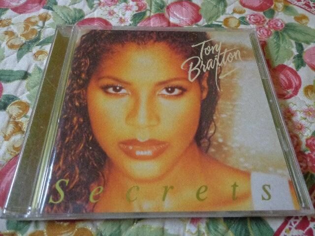 CD  Toni BraxtonuSecretsv CDABlu-rayADVD 2ő180~ 