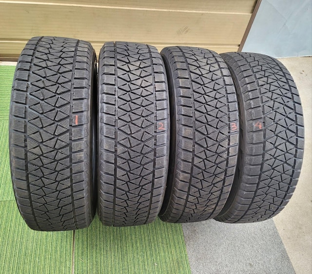 BRIDGESTONE DM-V2 235/65R18 106Q Ã^C4{ZbguaXg uUbNDM-V2 NTX  /oCN