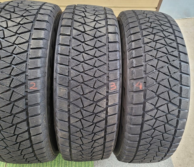 BRIDGESTONE DM-V2 235/65R18 106Q Ã^C4{ZbguaXg uUbNDM-V2 NTX  /oCN