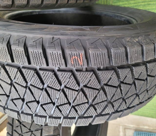 BRIDGESTONE DM-V2 235/65R18 106Q Ã^C4{ZbguaXg uUbNDM-V2 NTX  /oCN