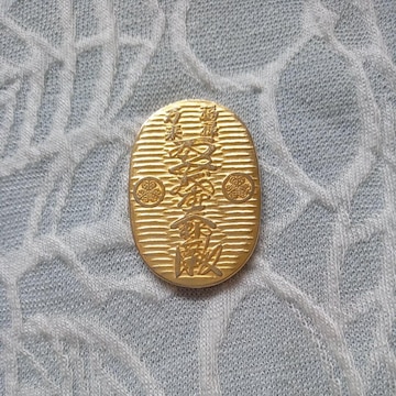 菬
