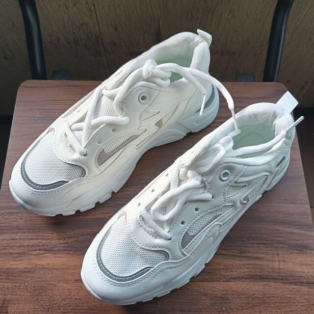 Vi 23.5cm fB[X Xj[J[ zCg V[Y C    t@bV 