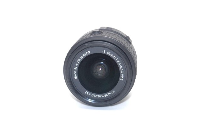 U␳@\tNikon AF-S DX 18-55mm GU VR  Ɠd/AV 
