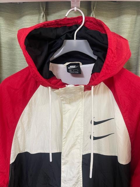 iCL iCWPbg obNS  bVn NIKE WPbg TCYM ԁ@@ SWOOSH JACKET  uh 