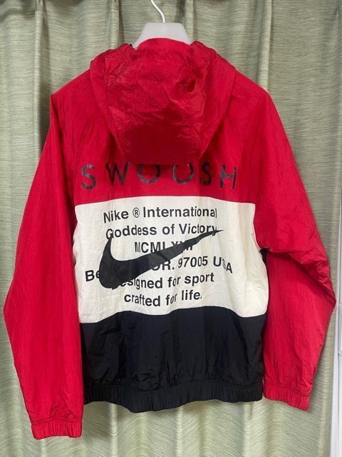 iCL iCWPbg obNS  bVn NIKE WPbg TCYM ԁ@@ SWOOSH JACKET  uh 