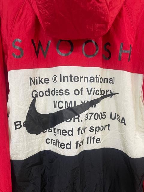 iCL iCWPbg obNS  bVn NIKE WPbg TCYM ԁ@@ SWOOSH JACKET  uh 
