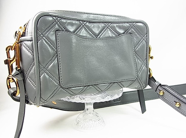 yKiz}[NWFCRuX THE@MARC JACOBSUE\tgVbg21 V_[obOM0015419  uh 