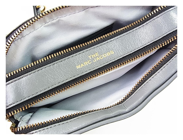 yKiz}[NWFCRuX THE@MARC JACOBSUE\tgVbg21 V_[obOM0015419  uh 
