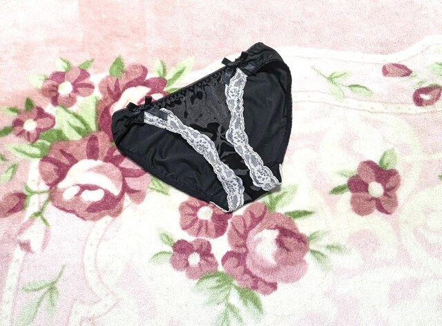 black003 