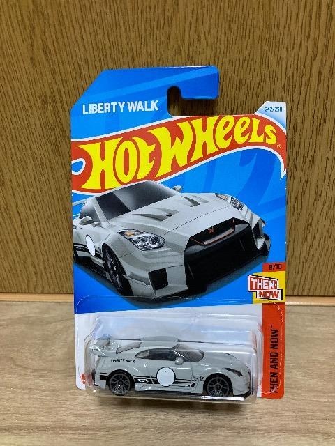 LBWK  R35GT-RR O[ 