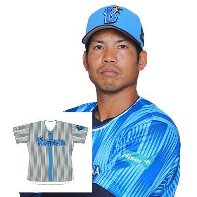 1 桑原 将志選手 直筆サイン入り交流戦ビジターユニフォーム