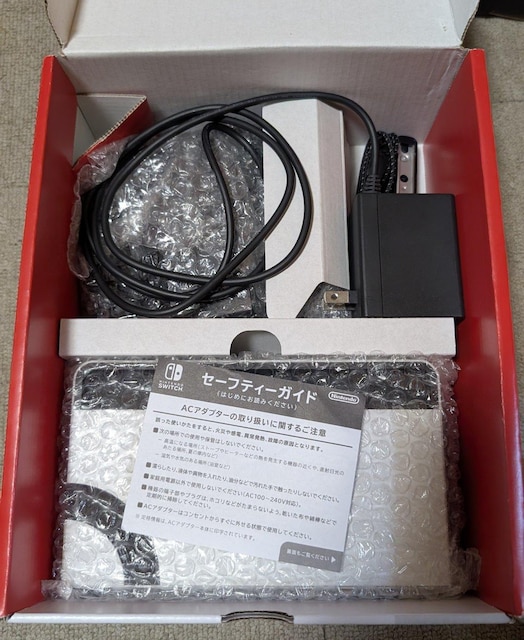Nintendo Switch L@ELf P[X    Q[{/\tg 