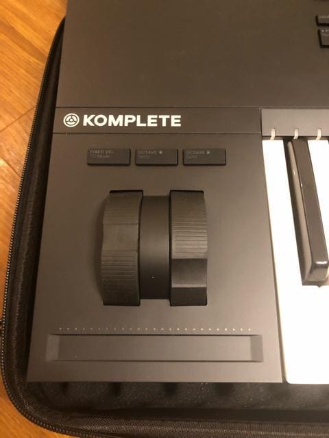 Native Instruments S-V[YL[{[h KOMPLETE KONTROL S49 MK2 Black  Ɠd/AV 