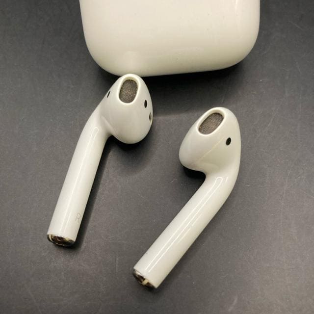  i Apple Abv AirPods 2  Ɠd/AV 