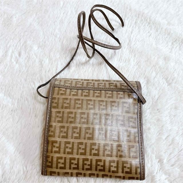 FENDI tFfB YbL[m PVC U[ tbv V_[obO  uh 