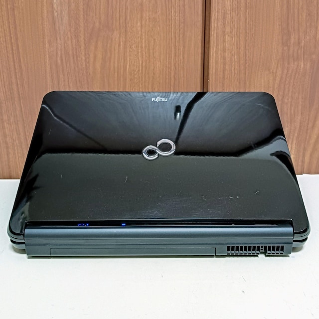 FUJITSU LIFEBOOK Corei7 16GB SSD512GB WebJ Blu-ray Windows11  PC{/Ӌ@ 