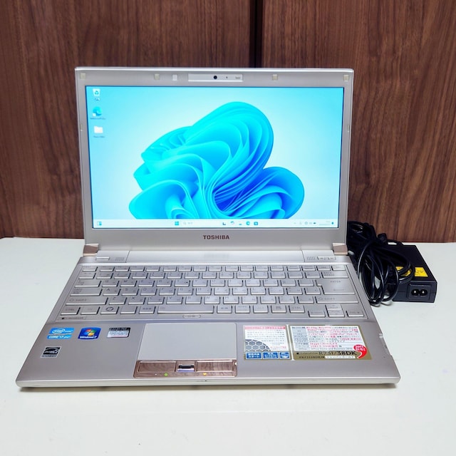 TOSHIBA dynabook Corei7 8GB SSD128GB WebJ Office Excel Word  PC{/Ӌ@ 