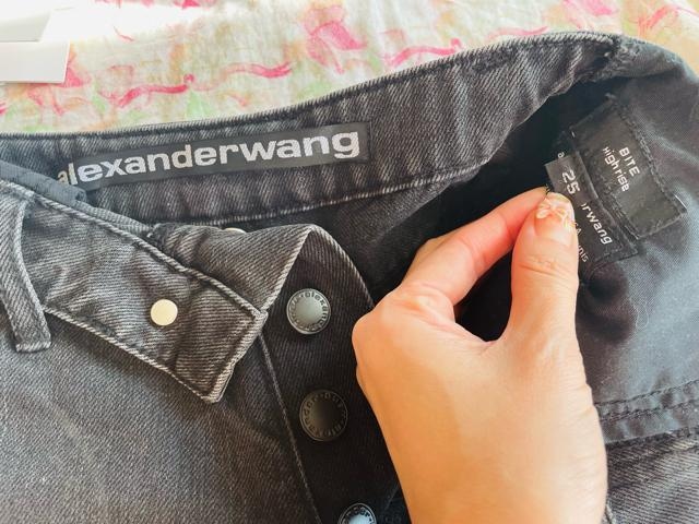 i alexanderwang fj V[gpc ALT_[  uh 