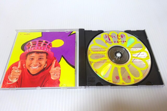 Monie LoveDown To Earth2270~  CD/DVD/rfI 