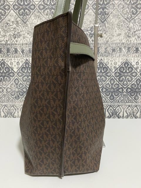 yǕizMICHAEL KORS }CPR[X g[gobO MK U[  uh 