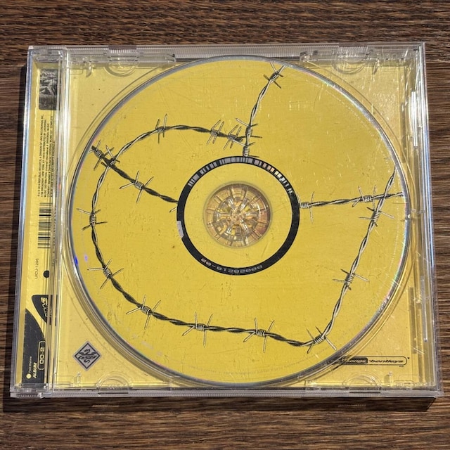 yPOST MALONEzBeerbongs & Bentleys   CD/DVD/rfI 