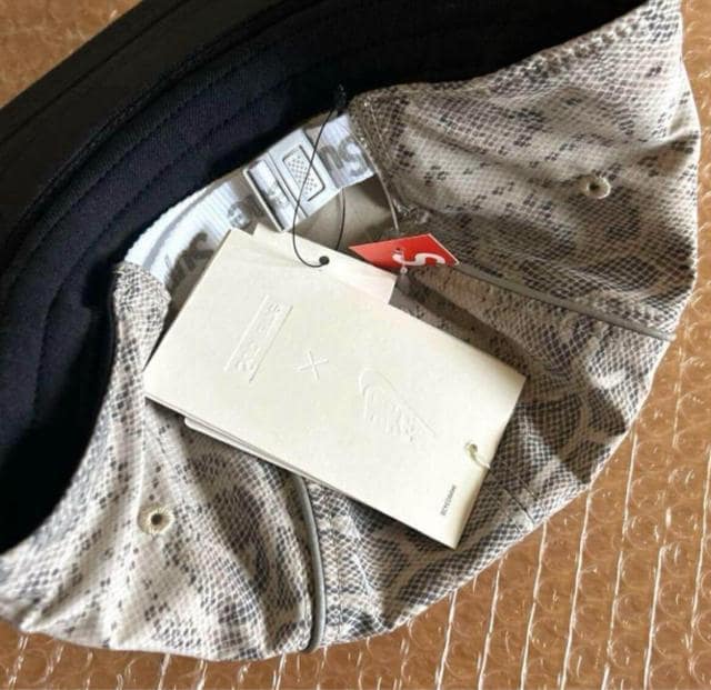 Supreme NIKE AIR MAX 98 Running Hat snake skins 16ss Vv[ iCL  uh 