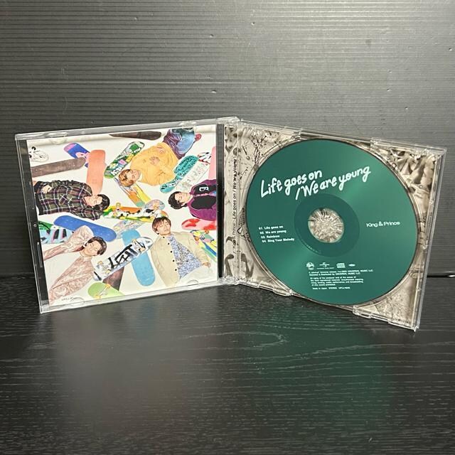 Life goes onbWe are young  CD/DVD/rfI 