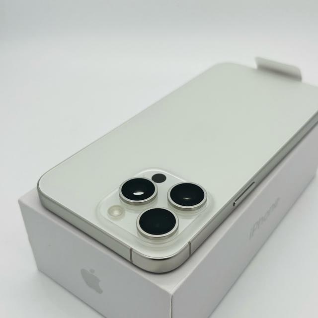 gp@iPhone 15 Pro Max 256 GB SIMt[@zCg  Ɠd/AV 