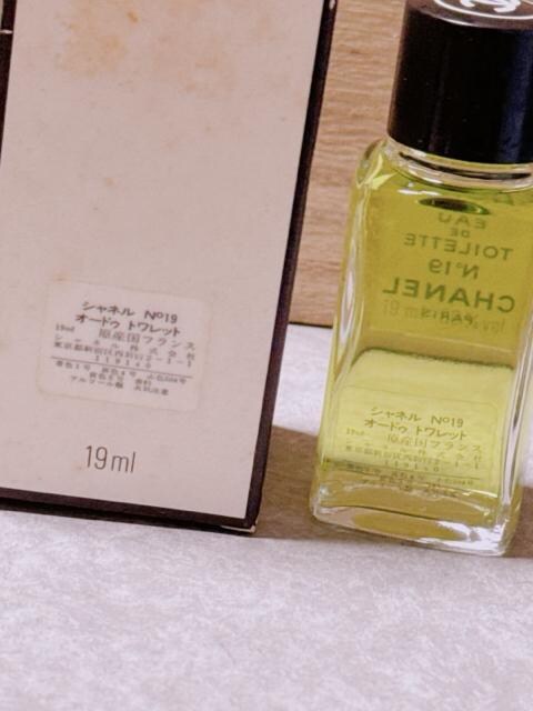 CHANEL Vl No.19 io[19 EDT  I[hg 19ml