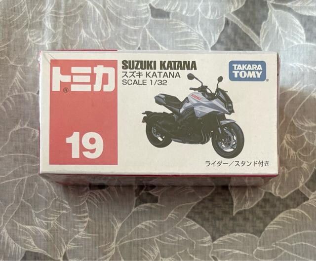 g~J 19 XYL KATANA SCALE 1/32 