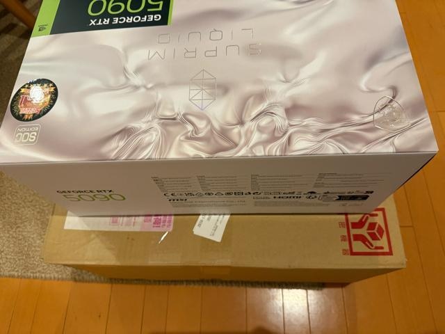 MSI GeForce RTX5090 32G SUPRIM LIQUID SOC   Pimax Crystal Super  PC{/Ӌ@ 