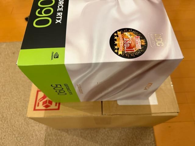 MSI GeForce RTX5090 32G SUPRIM LIQUID SOC   Pimax Crystal Super  PC{/Ӌ@ 