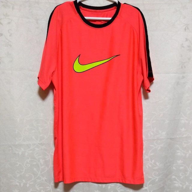 NIKEgbvX   uh 