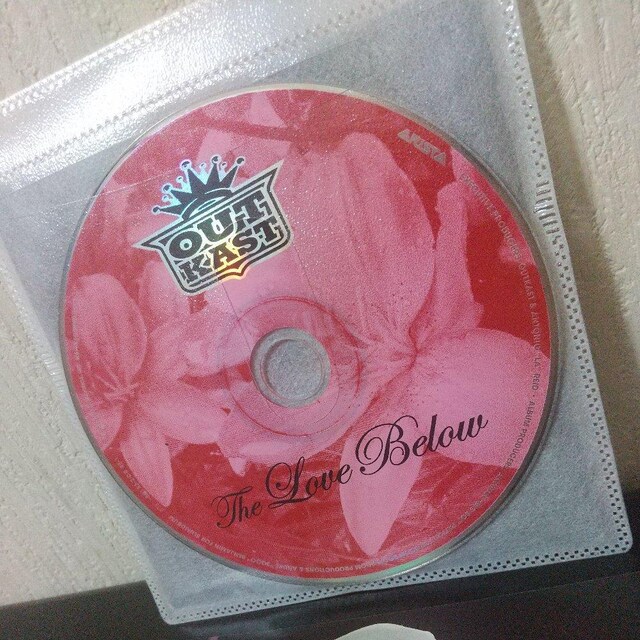 OUTKASTwThe LoveBelow^SpeakerboxxAEgLXg  CD/DVD/rfI 