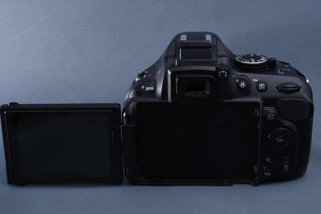 i Nikon D5200 U␳tYZbg   Ɠd/AV 